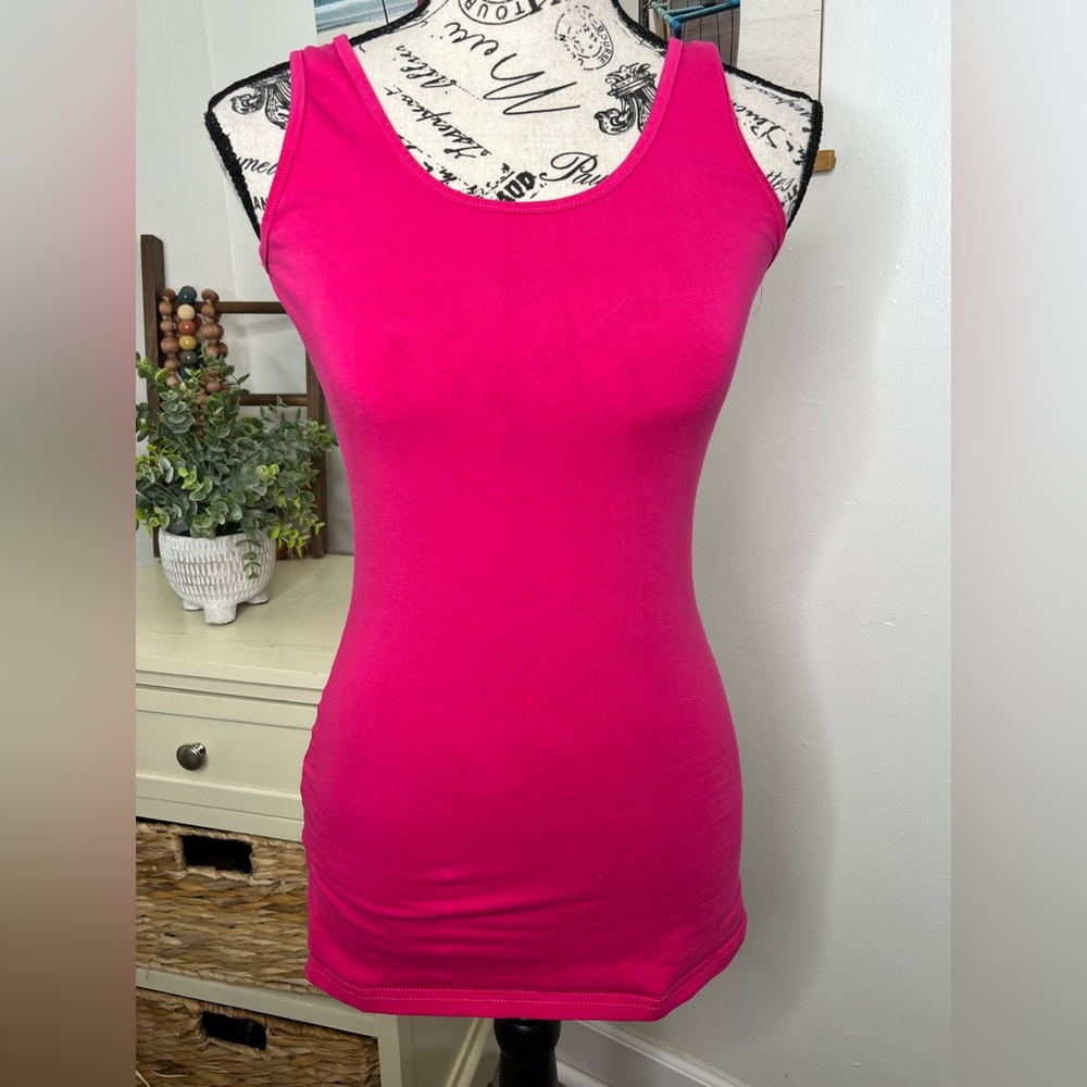 SHEIN Pink Tank Top Color